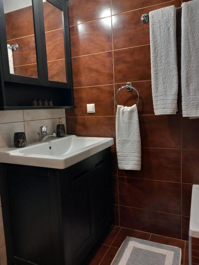 Casa Loutsiano Lägenhet Sívota Exteriör bild