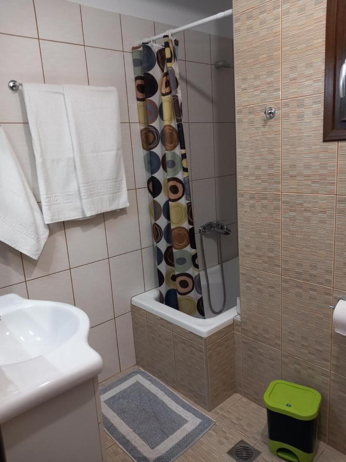 Casa Loutsiano Lägenhet Sívota Exteriör bild
