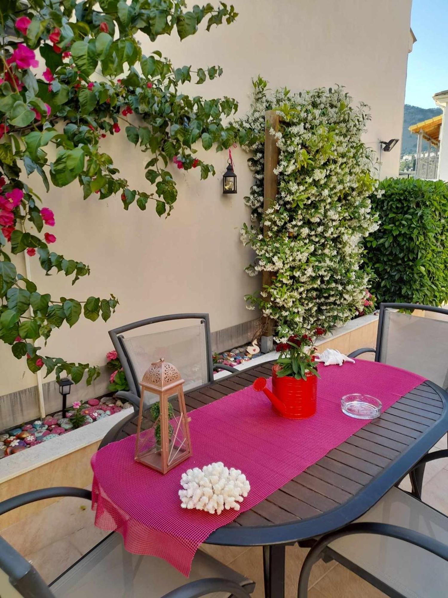 Casa Loutsiano Lägenhet Sívota Exteriör bild